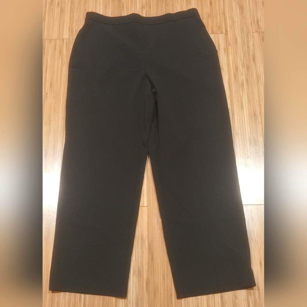 NWOT Briggs Womens Black Pants